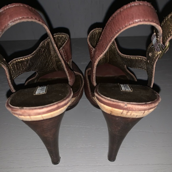 Leather peep-toe heel - Picture 6 of 8